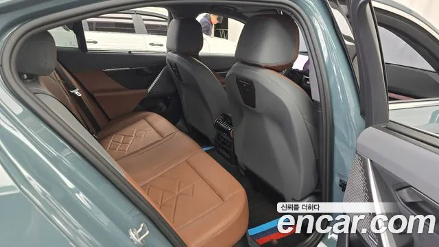 BMW i5 G60 — Фото автомобиля 15