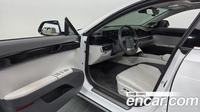 Hyundai Grandeur GN7 — Фото автомобиля 15