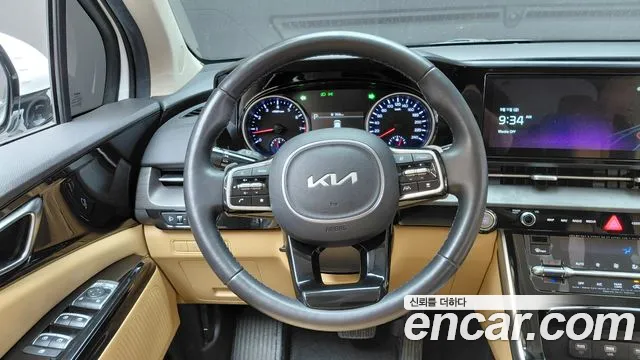 Kia Carnival Generation 4 — Фото автомобиля 20