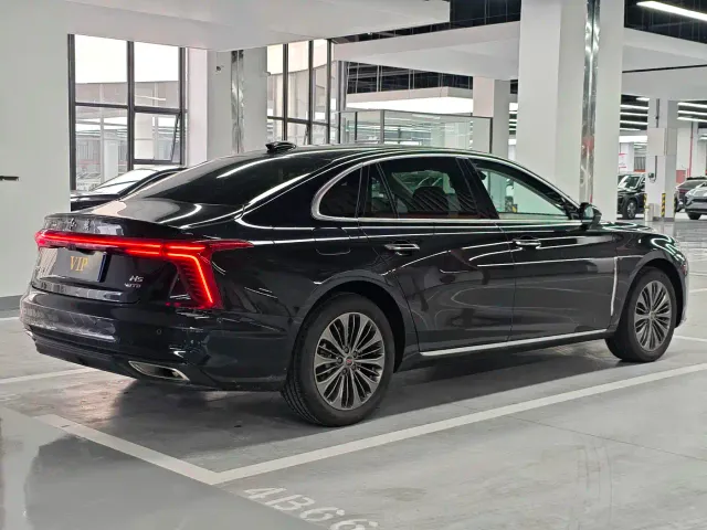 Hongqi H5 — Фото автомобиля 17