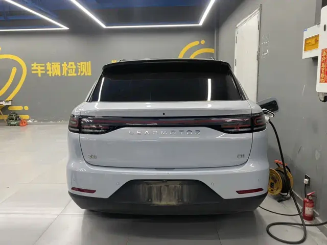 Leapmotor C11 — Фото автомобиля 9
