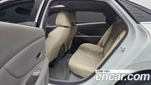 Hyundai AVANTE Новый Avante (CN7) — Фото автомобиля 13