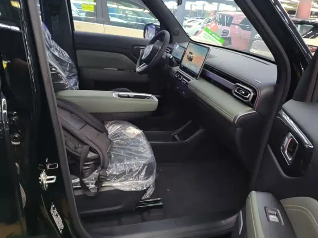 Baojun Yep Plus — Фото автомобиля 24