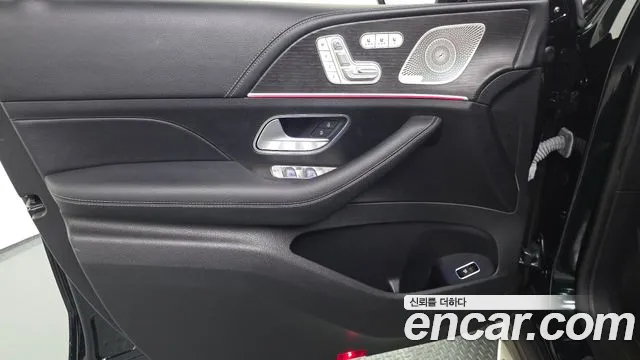 Mercedes-Benz GLE-Class — Фото автомобиля 23