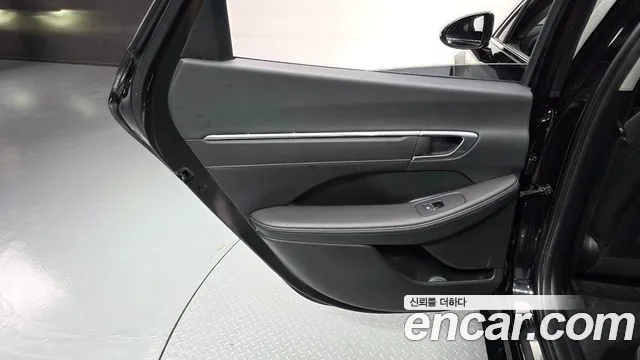 Hyundai Sonata — Фото автомобиля 14