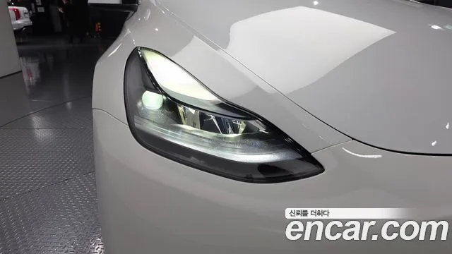 Tesla Model Y — Фото автомобиля 7