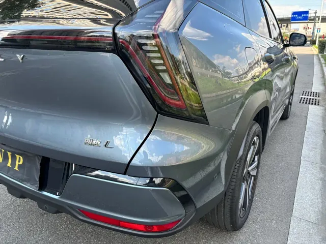 Geely Boyue L — Фото автомобиля 30