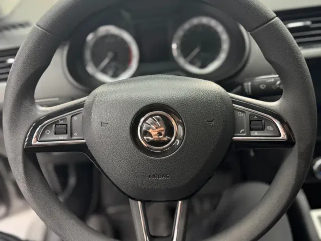 Skoda Octavia — Фото автомобиля 12