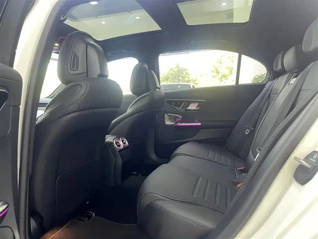 Mercedes-Benz C-Class — Фото автомобиля 13