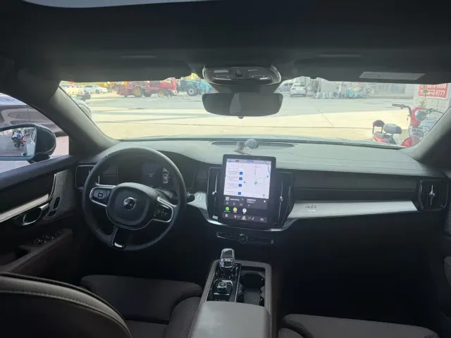 Volvo S90 — Фото автомобиля 7