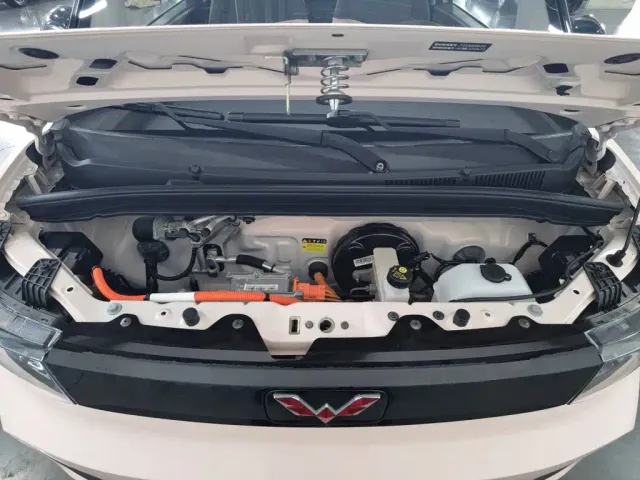 Wuling Hongguang Mini EV — Фото автомобиля 6