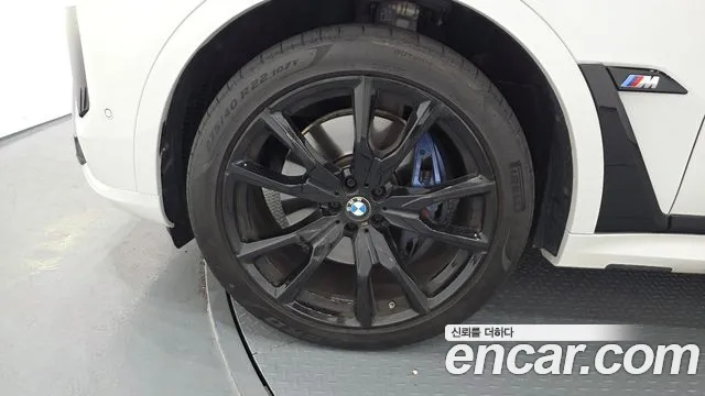 BMW X7 M60i xDrive M Sport 6 мест — Фото автомобиля 5