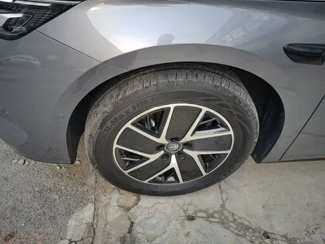BYD Qin L — Фото автомобиля 22