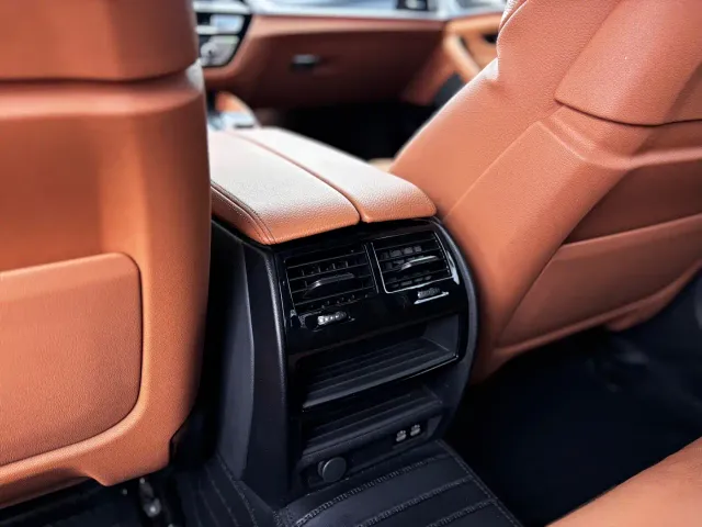 BMW 5 Series — Фото автомобиля 21