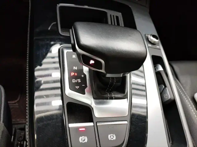 Audi Q5L — Фото автомобиля 9