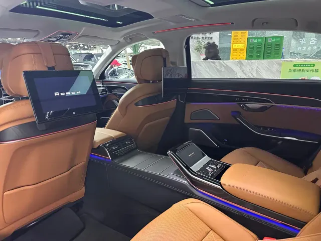 Audi A8 — Фото автомобиля 10