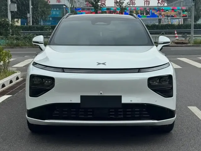 Фотография автомобиля — Xpeng G9