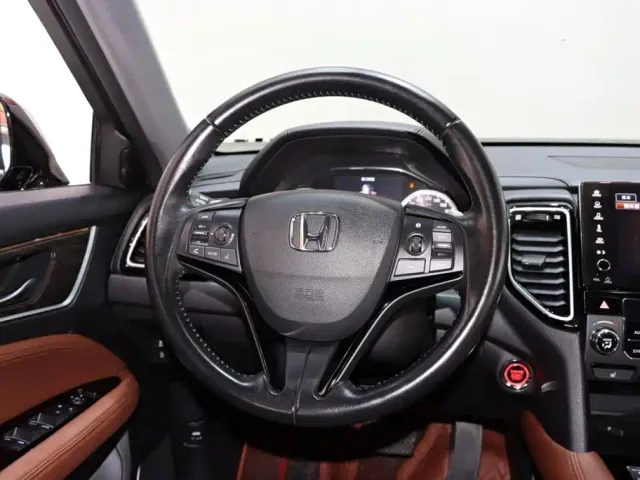 Honda UR-V — Фото автомобиля 13