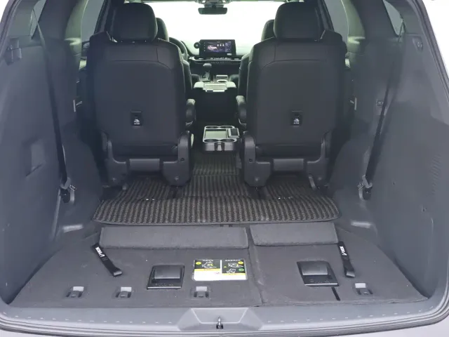 Toyota Granvia — Фото автомобиля 22