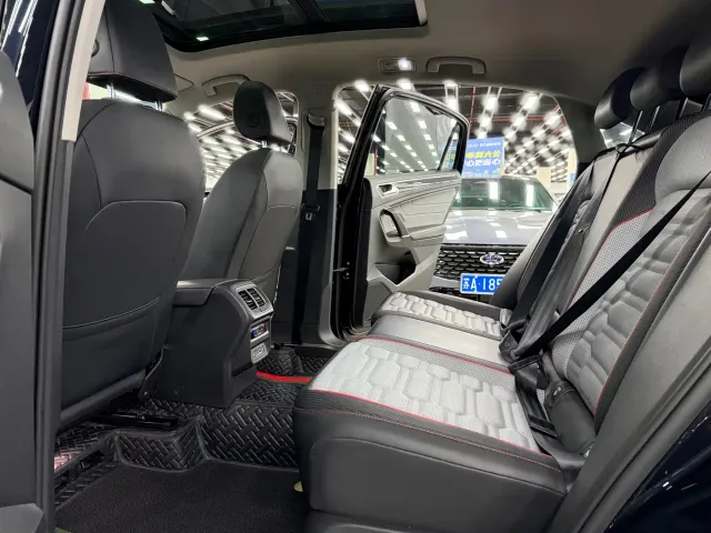 Volkswagen Tiguan X — Фото автомобиля 8