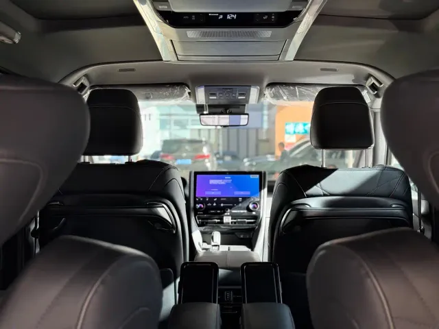 Toyota Alphard — Фото автомобиля 26