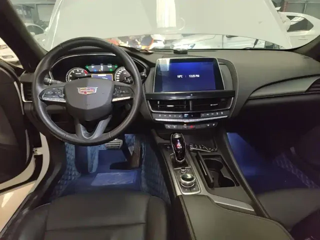 Cadillac CT5 — Фото автомобиля 9