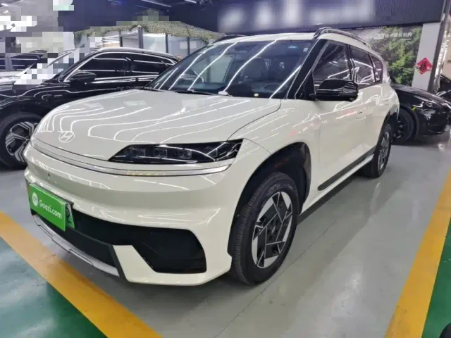 Фотография автомобиля — Hyundai ELEXIO