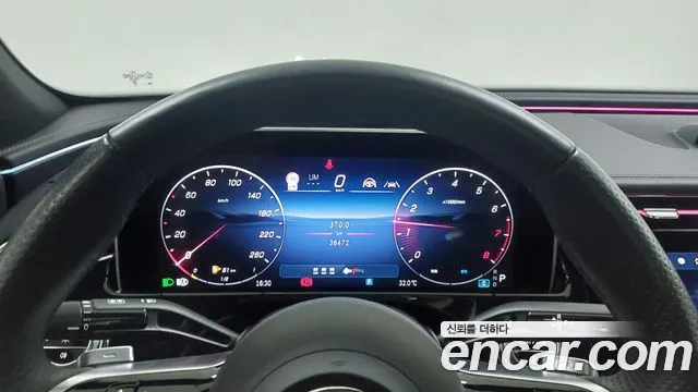 Mercedes-Benz E-Class — Фото автомобиля 8