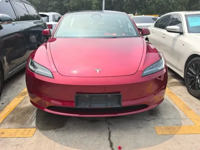 Tesla Model 3 2023 Rear-Wheel Drive — Фото автомобиля 2