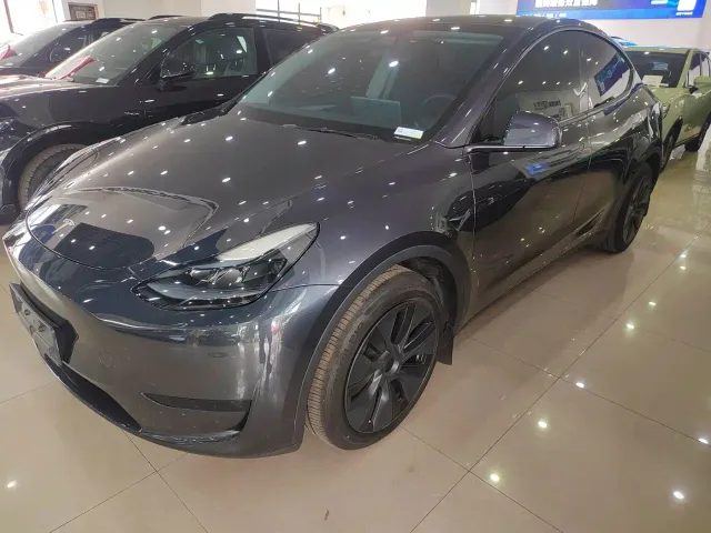 Фотография автомобиля — Tesla Model Y