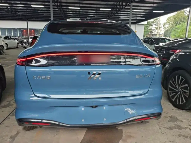 IM Motors LS6 — Фото автомобиля 5