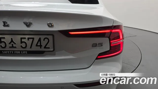 Вольво S60 S60 третьего поколения B5 Ultimate Bright — Фото автомобиля 22
