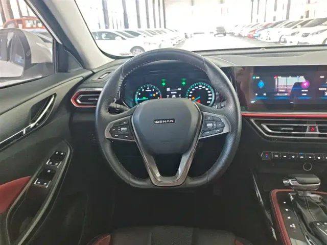 Changan Oushang X5 — Фото автомобиля 10
