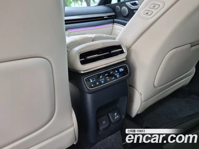 Genesis GV80 — Фото автомобиля 12