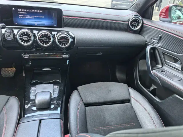 Mercedes-Benz A-Class — Фото автомобиля 14