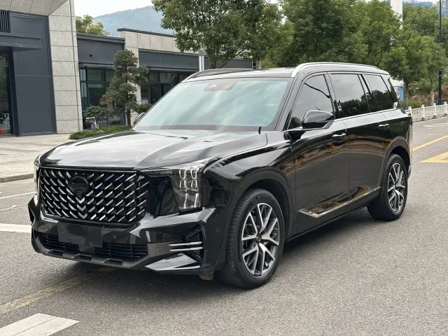 Фотография автомобиля — GAC Trumpchi GS8