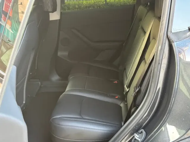 Tesla Model Y — Фото автомобиля 7