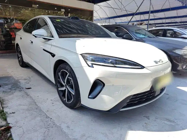BYD Seal 07 DM-i — Фото автомобиля 3
