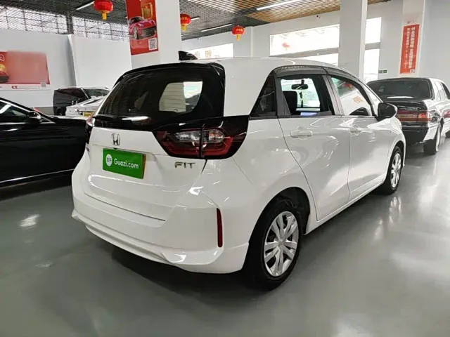 Honda Fit — Фото автомобиля 6