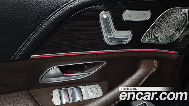 Mercedes-Benz GLE-Class — Фото автомобиля 13