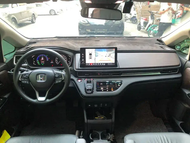 Honda Odyssey — Фото автомобиля 13