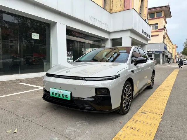 Фотография автомобиля — Leapmotor B01