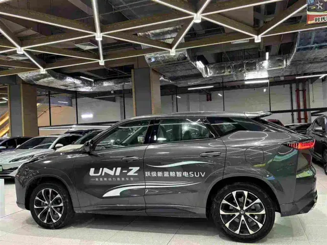 Changan UNI-Z — Фото автомобиля 12