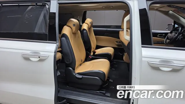 Kia Carnival 4th Gen — Фото автомобиля 17