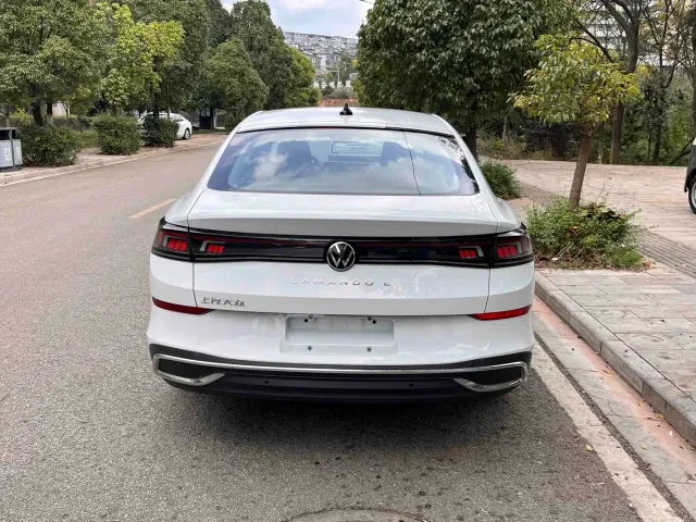 Volkswagen Lamando — Фото автомобиля 7