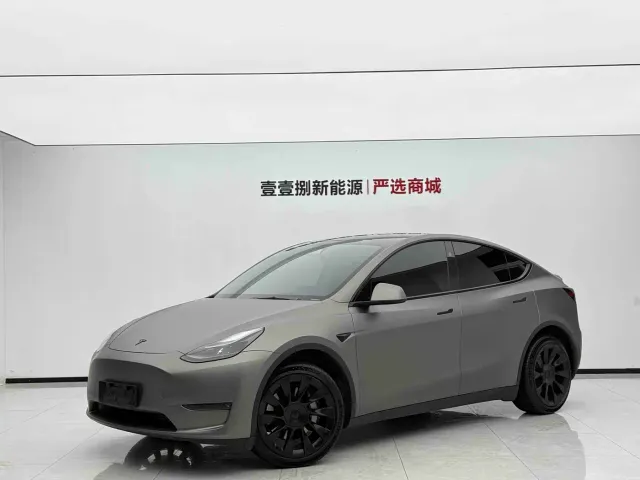 Фотография автомобиля — Tesla Model Y