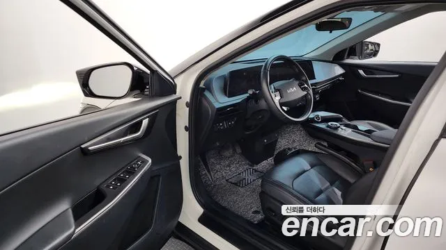 Kia EV6 — Фото автомобиля 10