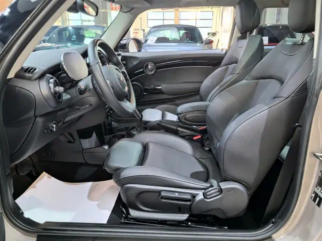 MINI Hatch — Фото автомобиля 6