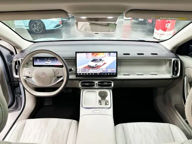 Leapmotor B01 — Фото автомобиля 17