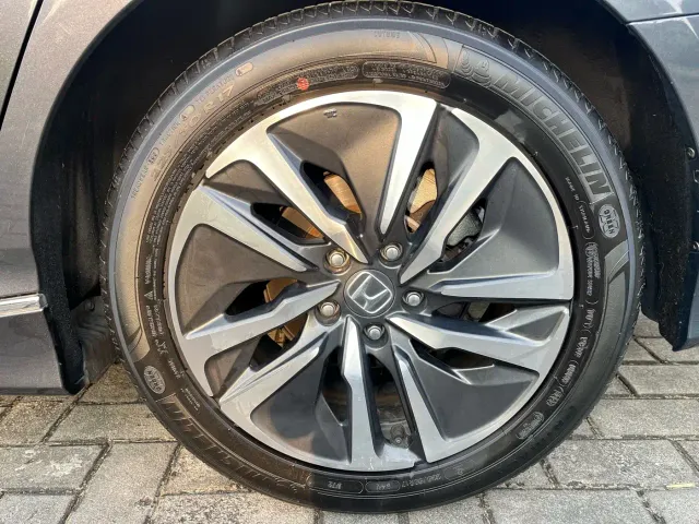 Honda Accord — Фото автомобиля 12